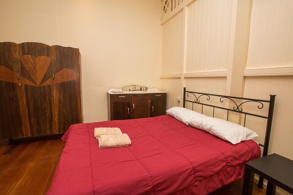 Ryan'S Rest Boutique Accommodation แคนส์ ภายนอก รูปภาพ